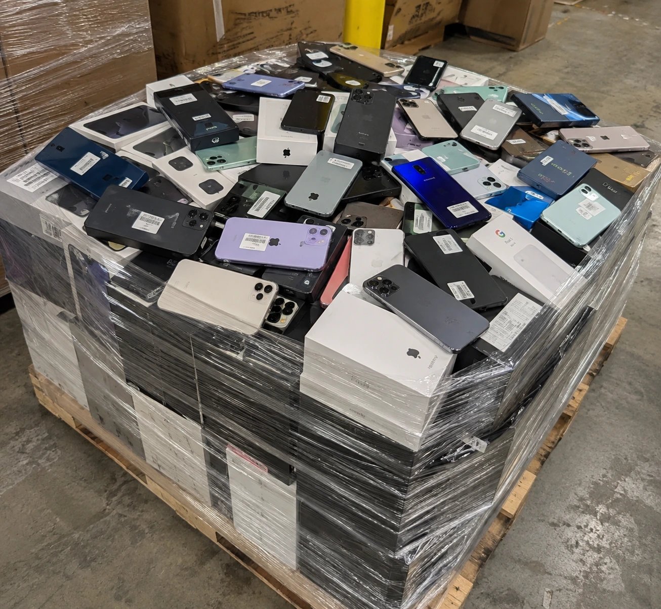 Phone liquidation pallet category